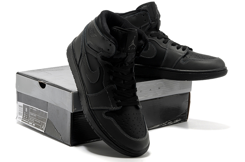Air Jordan 1 High Black Shoes
