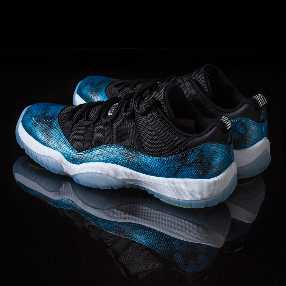 Air Jordan 11 Low Black Blue Shoes - Click Image to Close