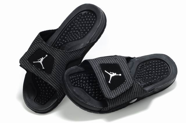 Air Jordan 13 Slipper All Black