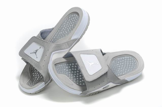 Air Jordan 13 Slipper White Grey