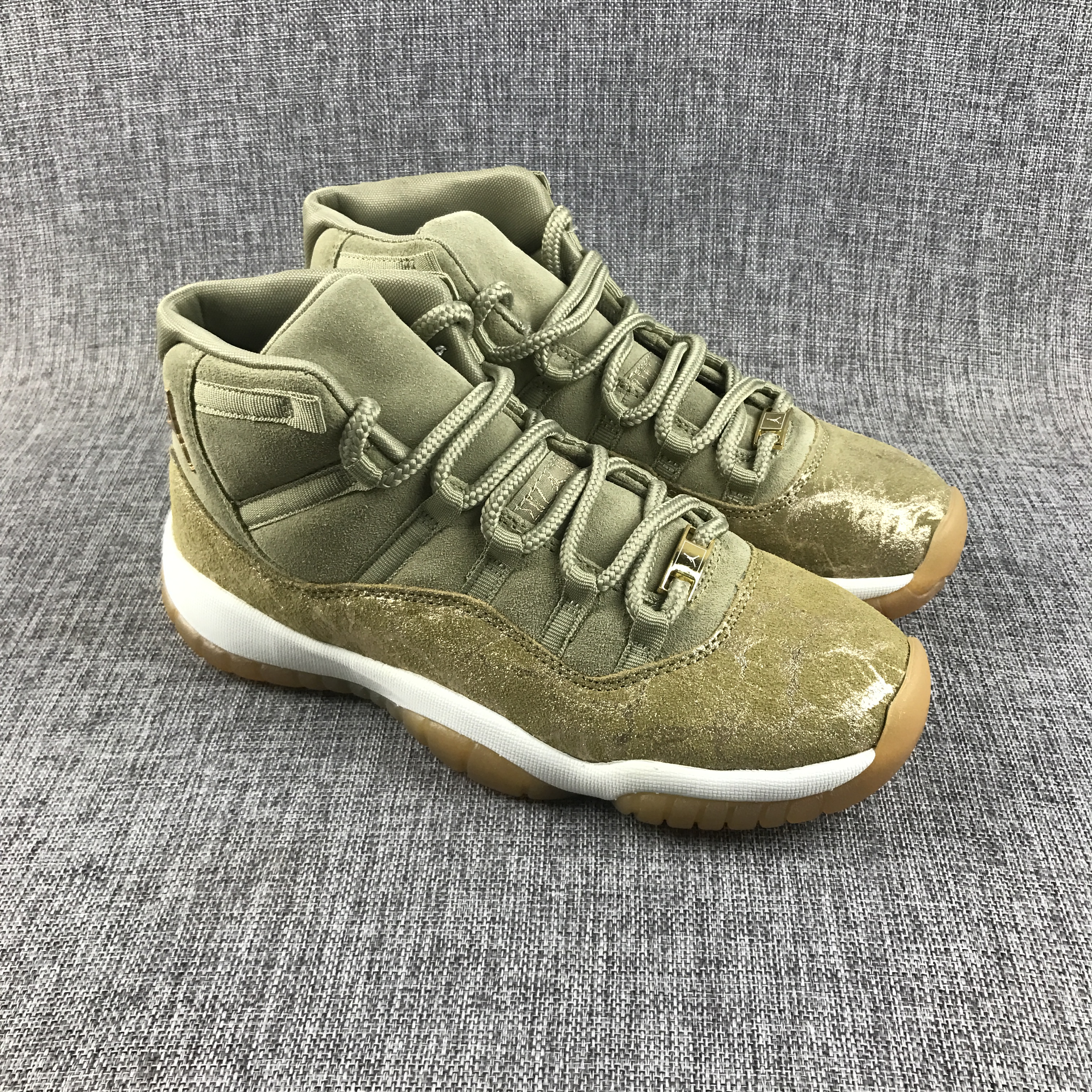 green velvet jordan 11