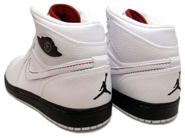 Jordan 1 Retro White Black Classic Green Varsity Red Shoes